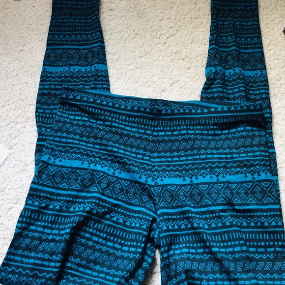 Forever 21 Legging bundle! 3 pairs - Picture 6 of 7